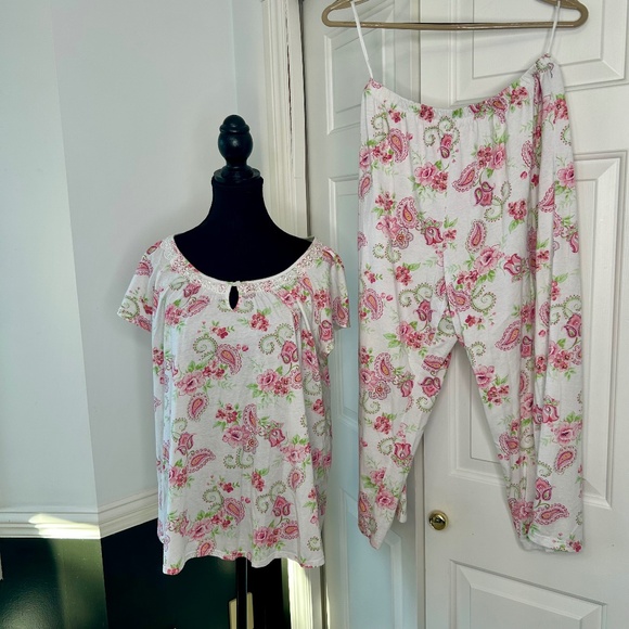 Aria Pajama Set-White and Pink & Green Floral Design-Top and Capri Bottoms L - Picture 3 of 6